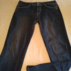 WOMEN'S SIZE 12R BLUE JEANS